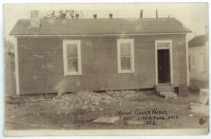 An early photograph of the first Mason Color® factory in East Liverpool, Ohio. The present day facility is slightly larger. Circa 1902